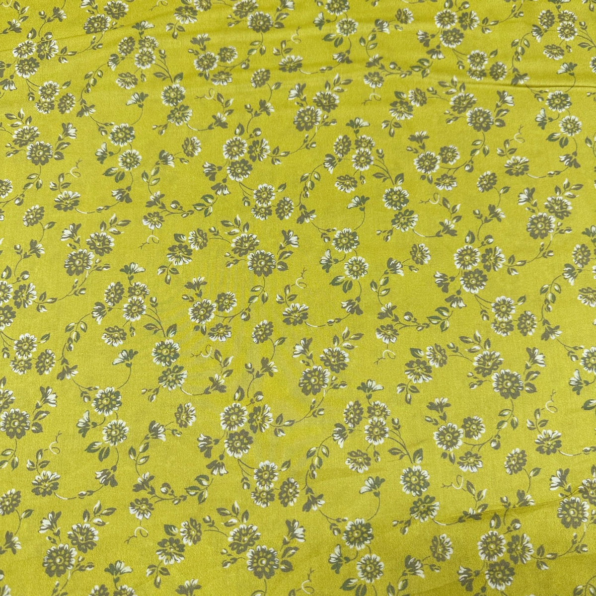 London Calling Floral Cotton Lawn Fabric Robert Kaufman SRKD20258137 Fabric & Frolic