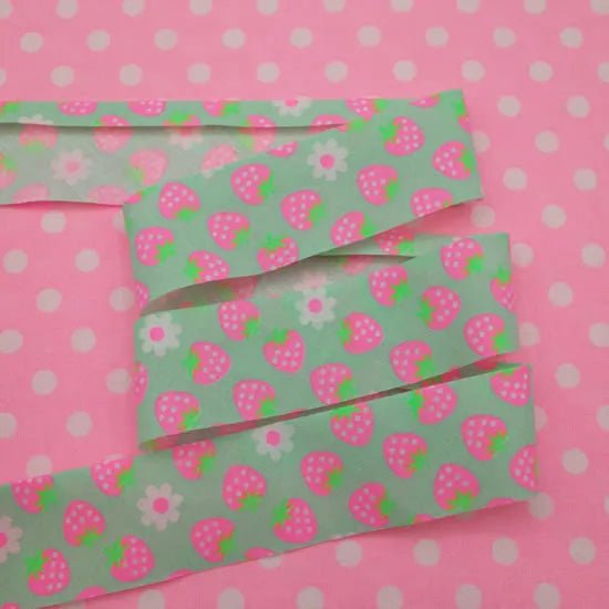 3 Yard Pack of Strawberry Bias Tape in Mint by Antique Fabric Pinks, Imported from Japan