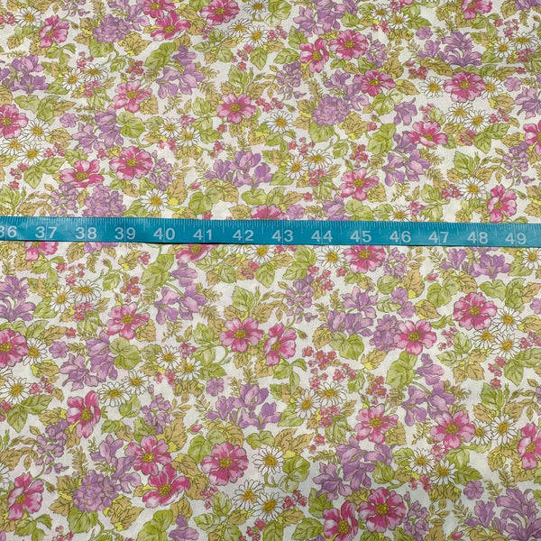 London Calling SRKD-19234-287 Sweet Floral  Cotton Lawn Fabric Robert Kaufman