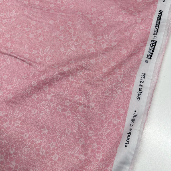 London Calling Pink Floral Cotton Lawn Fabric Robert Kaufman SRKN-21236-96 BLUSH