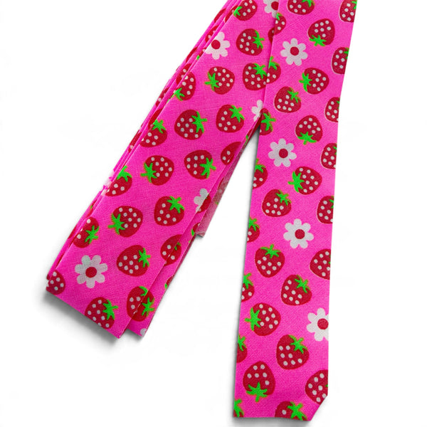 3 Yard Pack of Strawberry Bias Tape in Pretty Pink by Antique Fabric Pinks, Imported from Japan