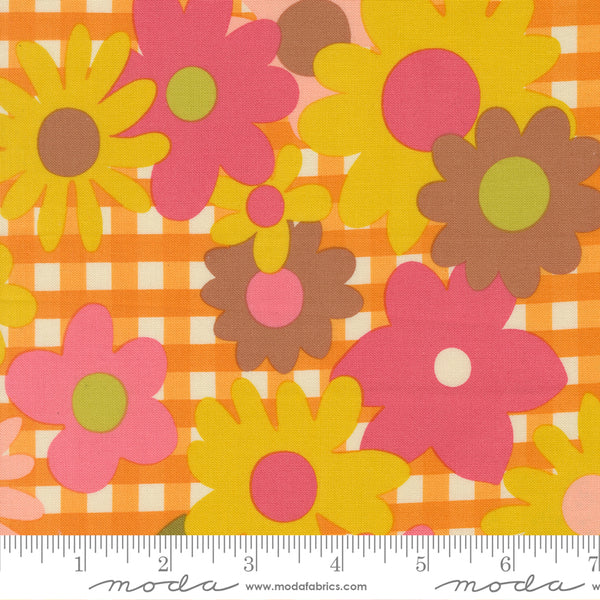 Scale of Happy Daze Blooming Blossoms in Sunrays cotton fabric by Chloe’s Closet for Moda Fabrics, retro floral print in warm yellow tones
