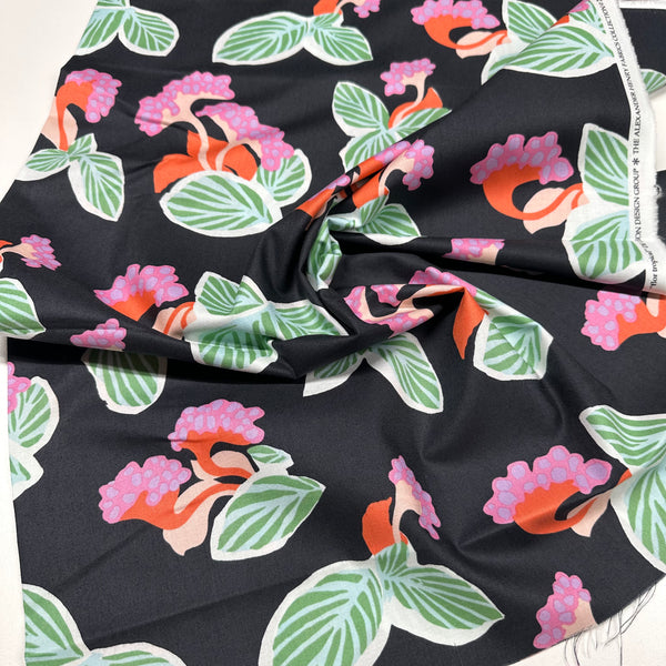 Alexander Henry Flor Tropical Floral Cotton in Black