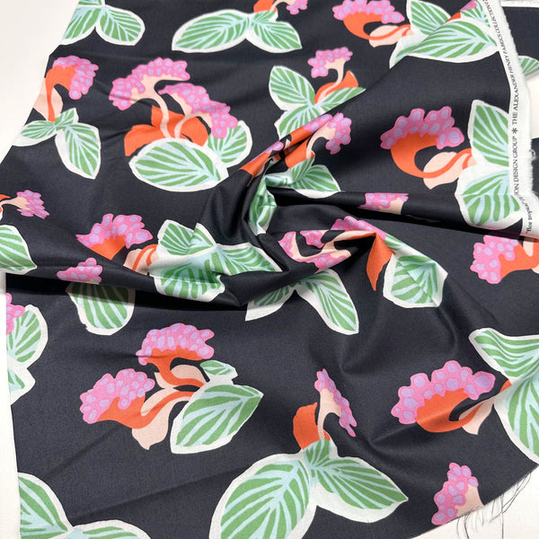 Alexander Henry Flor Tropical Floral Cotton in Black